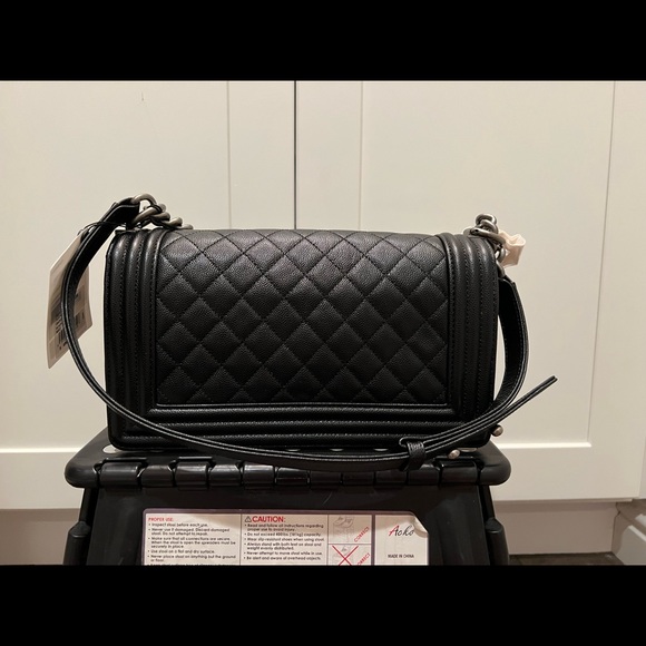 🚫SOLD🚫AUTHENTIC BRAND NEW IN BOX Chanel boy bag - Picture 3 of 8